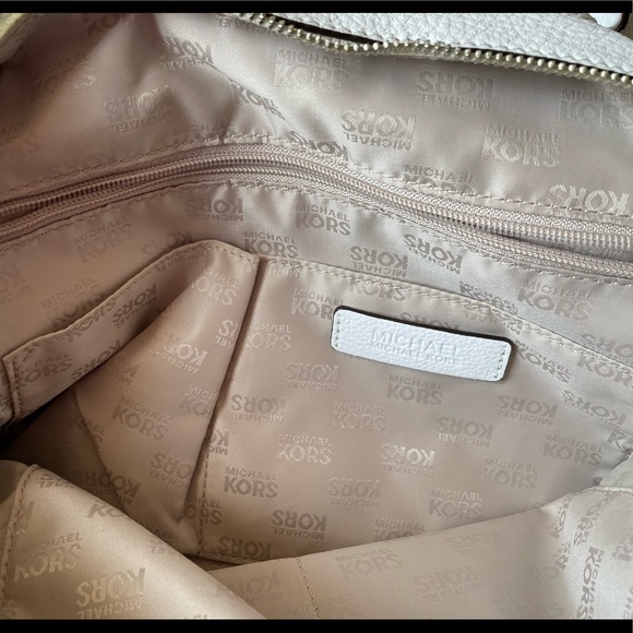 Michael Kors White Leather Bag - Picture 9 of 9